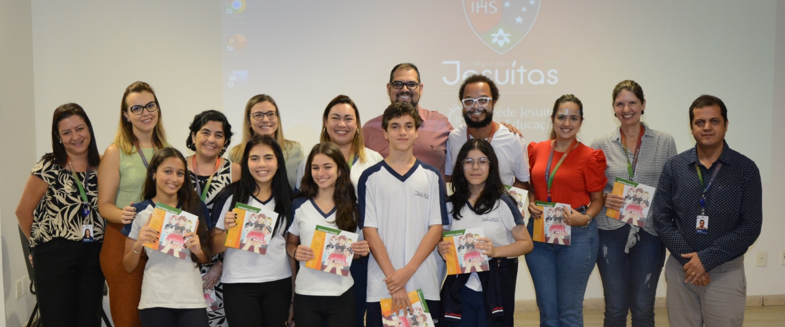 Trabalhos de estudantes do Jesuítas integram livro do 6º Concurso de