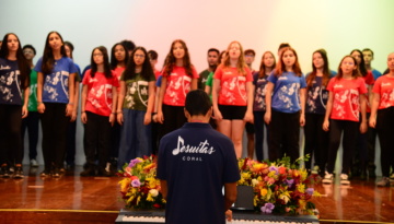 Coral do Jesuítas faz apresentações em Juiz de Fora valorizando cancioneiro brasileiro